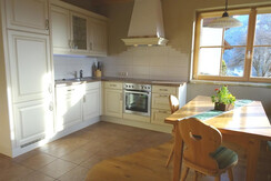 Gut ausgestattete Küche