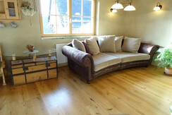 Gemütlicher und geräumiger Wohnbereich