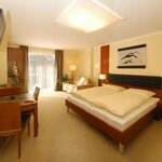 Photo of double room with shower, WC