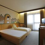 Photo of Single room "Dachstein" with balcony, shower, toilet