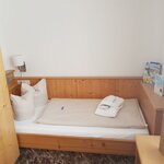 Photo of Single room "Dachstein" without balcony, with shower, toilet