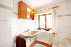 Badezimmer2_Zuaha╠êusl