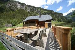 Anno1902 - Sun terrace directly above a stream