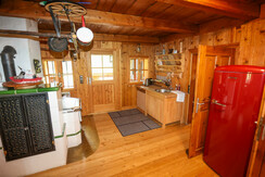 Anno1902 - Kitchen with oven and fridge