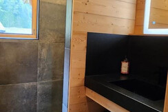 Anno1904 - bathroom with shower